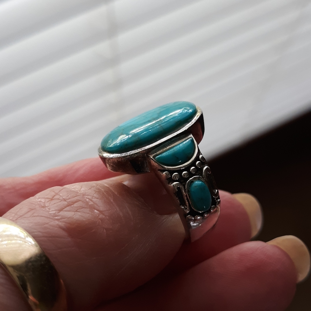 Jewelry - Picture 2 of 4